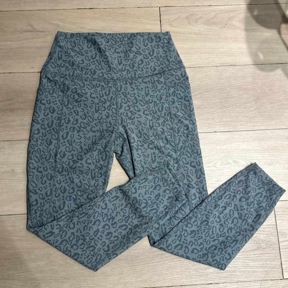 RBX Blue‎ Leopard Print Leggings Size Small